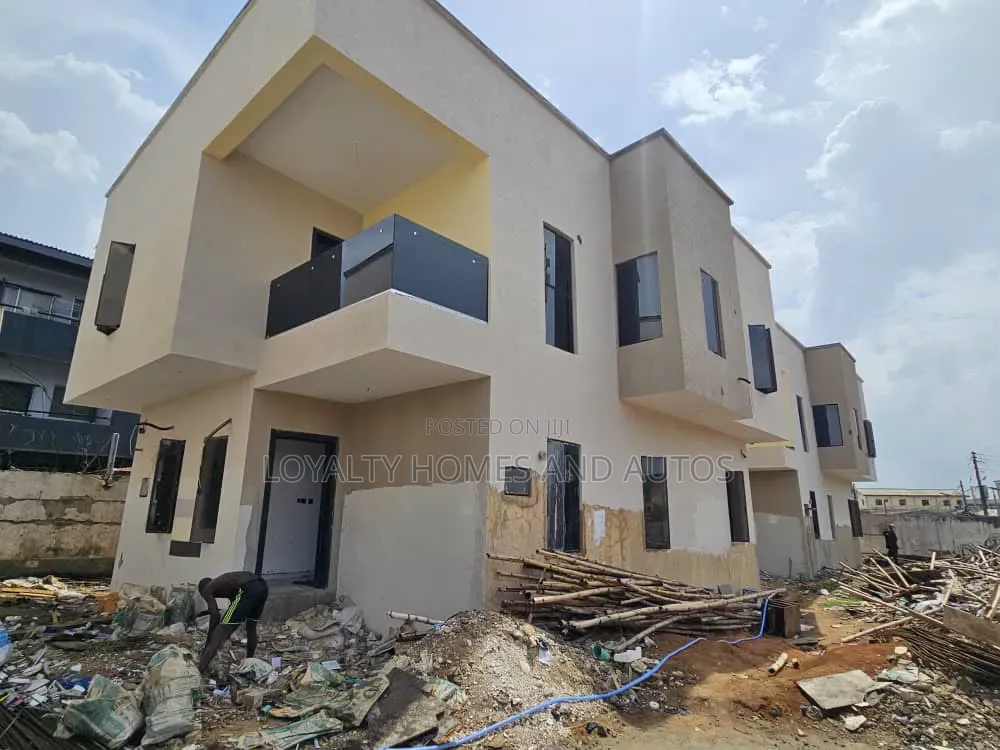 4bdrm Duplex in Adeniyi Jones for sale in Adeniyi Jones