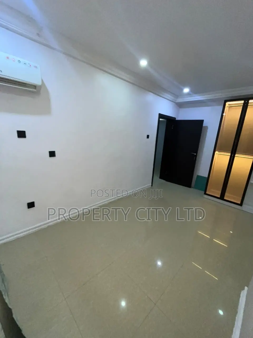 Furnished Mini Flat in Fan Estate, Victoria Island Extension for rent in Victoria Island Extension