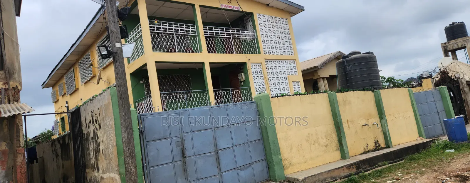 16bdrm Block of Flats in Bolumole, Ring Road, Ibadan for sale in Ibadan