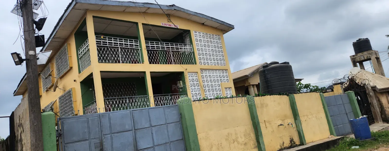 16bdrm Block of Flats in Bolumole, Ring Road, Ibadan for sale in Ibadan