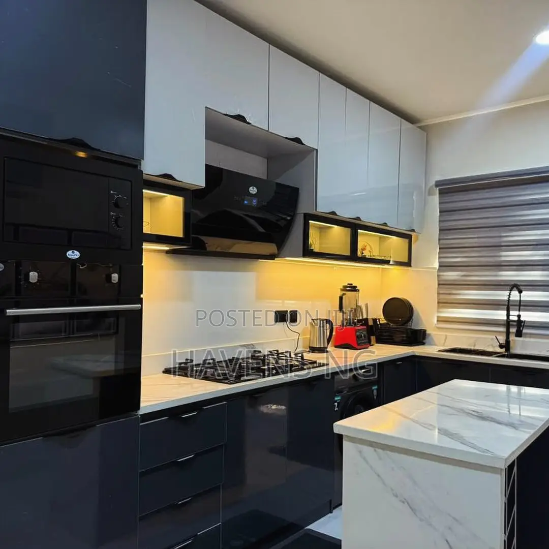 Beautiful 2-Bedroom Smart Home — Lekki Phase 1 in Lekki Phase 1