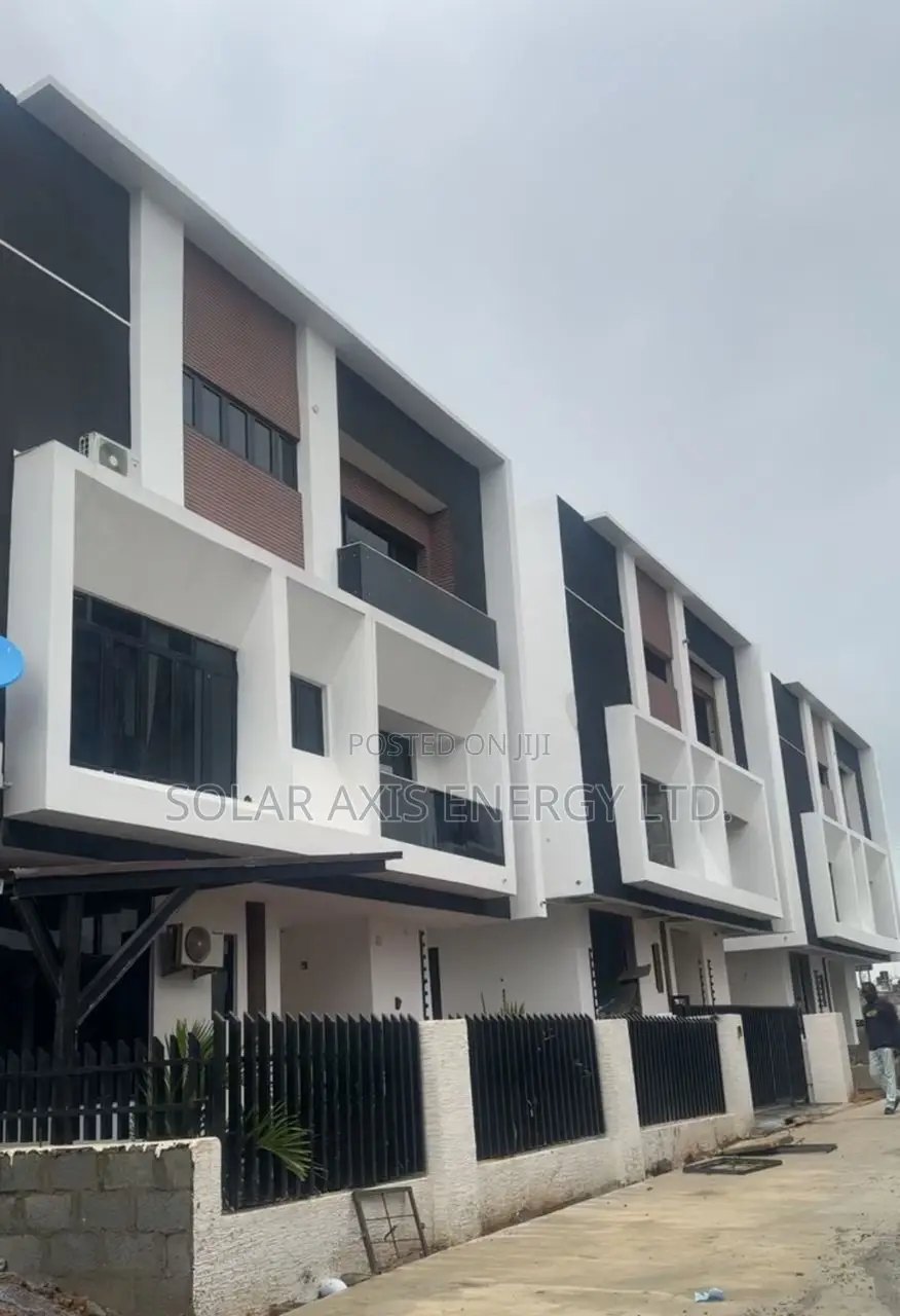 5bdrm Mansion in River Park Estate,, FHA for sale in FHA