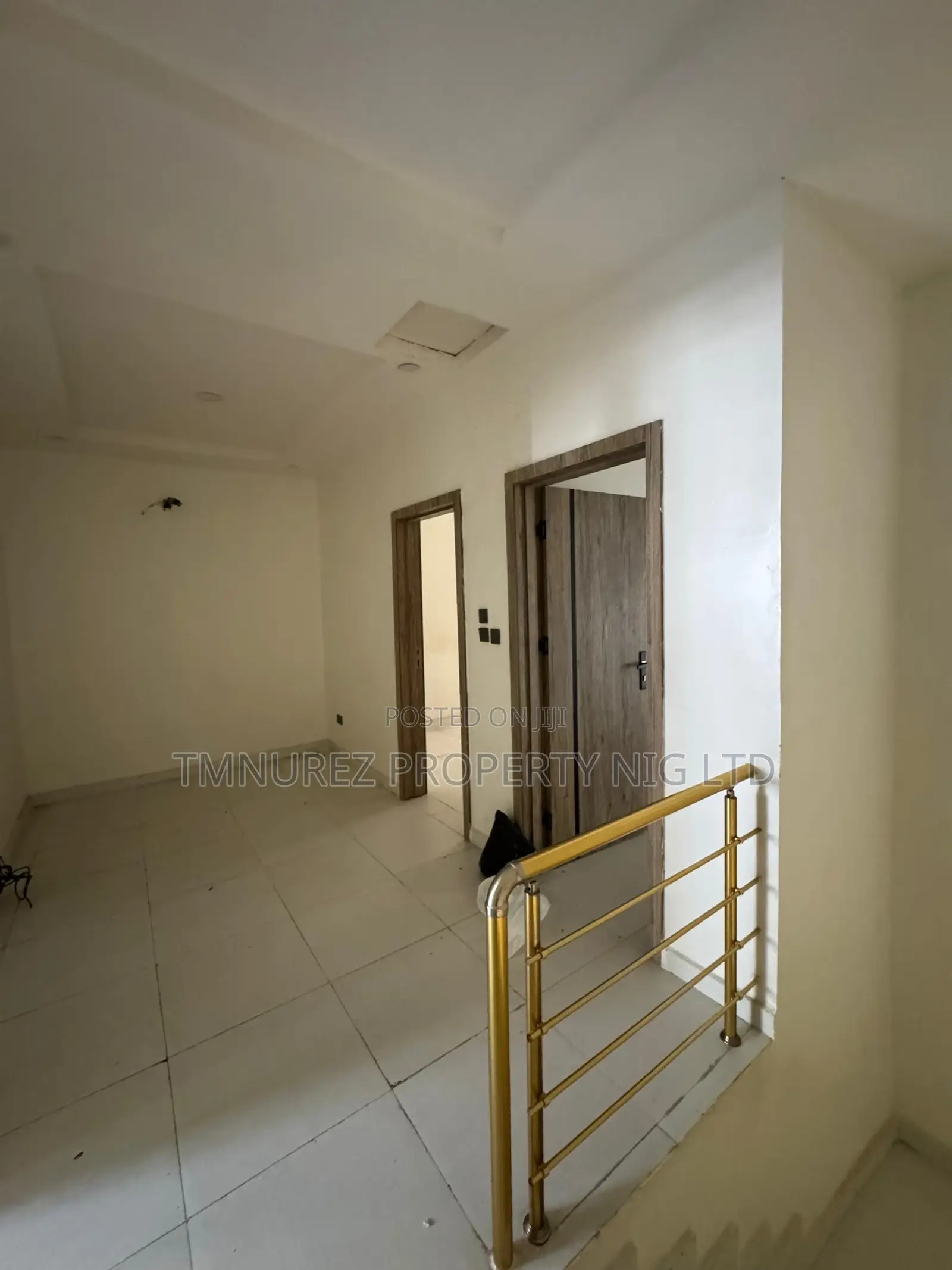 4bdrm Duplex in Chevron for rent in Chevron
