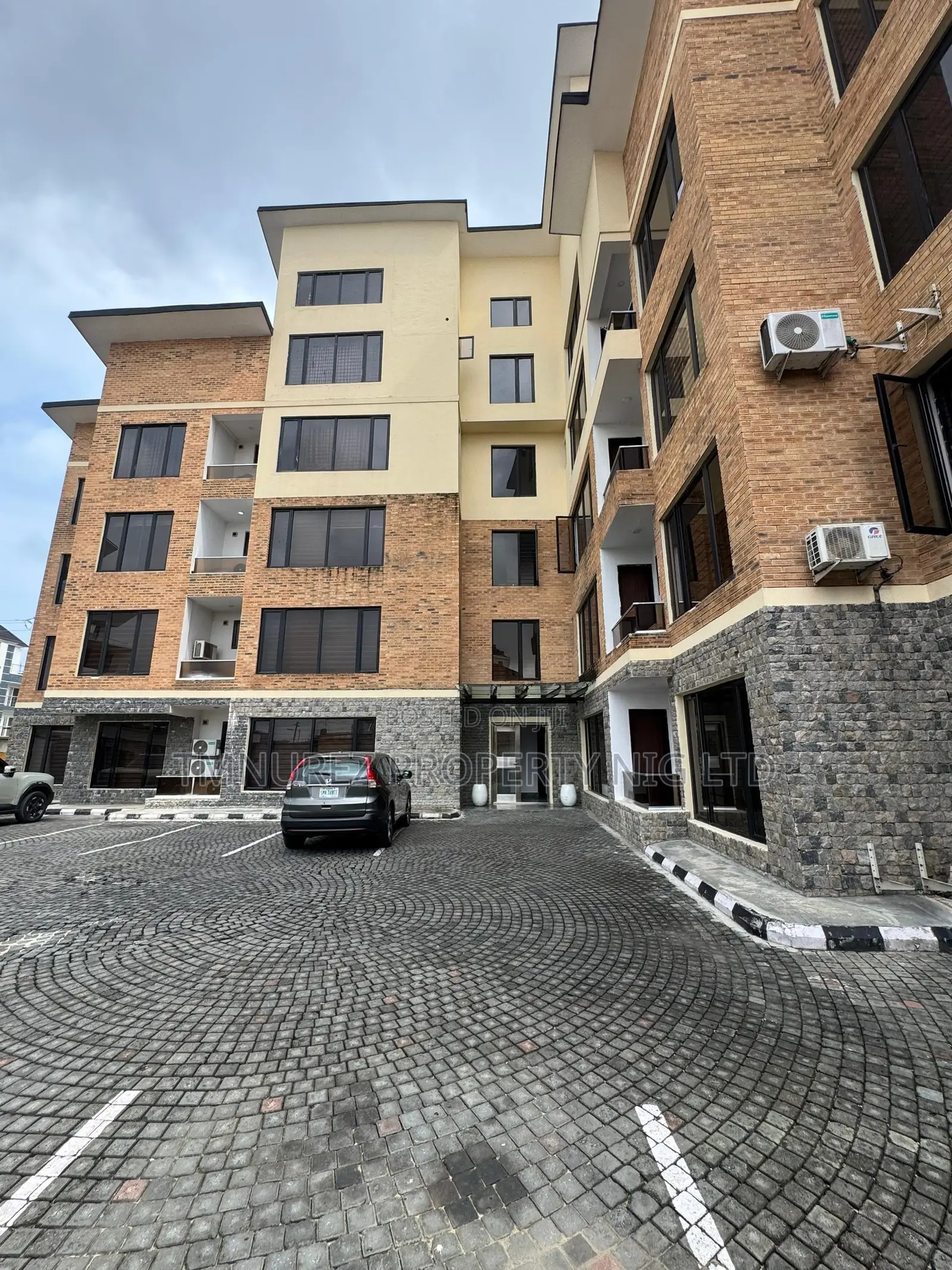 3bdrm Apartment in Lekki Phase 1 for rent in Lekki Phase 1