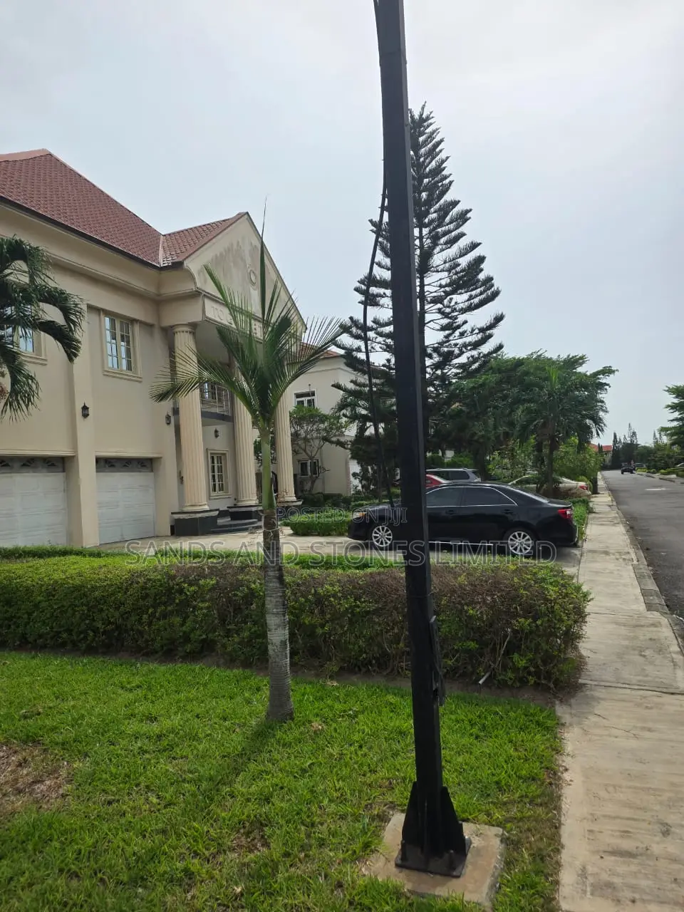 6bdrm House in Nicon Town for sale in Nicon Town
