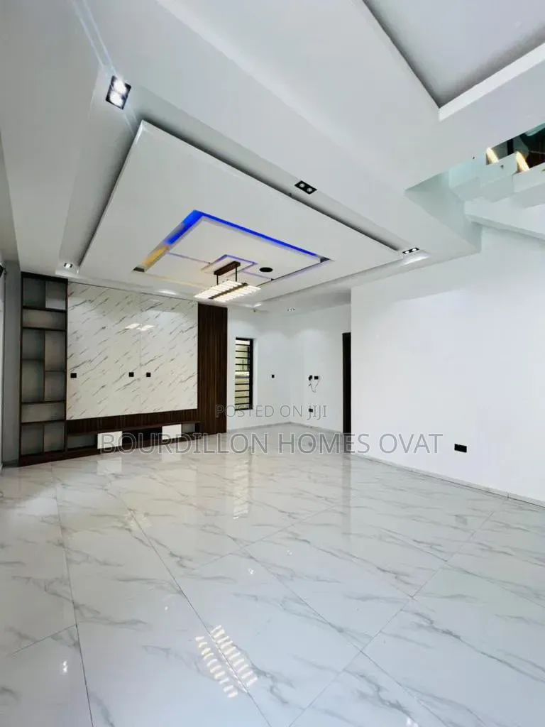 5bdrm Duplex in Orchid Lekki Lagos for rent in Lekki Expressway
