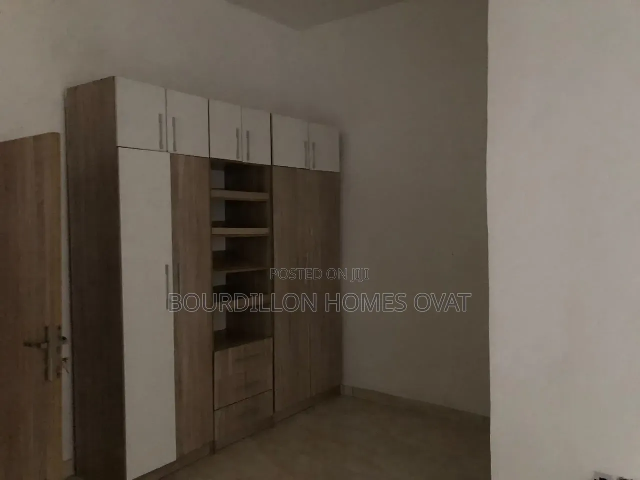 4bdrm Duplex in Harris Drive Vgc for rent in VGC / Ajah