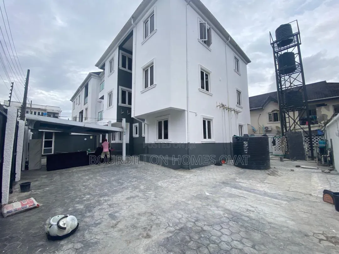 3bdrm Apartment in Osapa London Lekki for rent in Osapa london