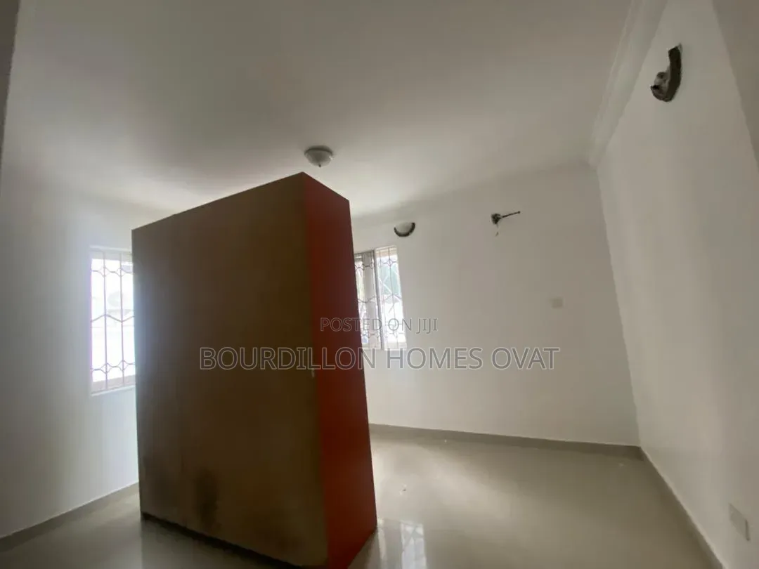 3bdrm Apartment in Osapa London Lekki for rent in Osapa london