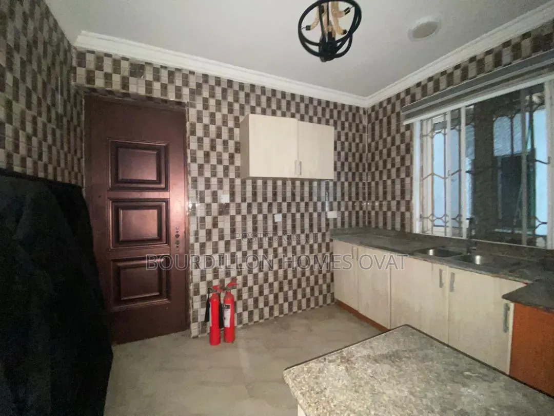 3bdrm Apartment in Osapa London Lekki for rent in Osapa london