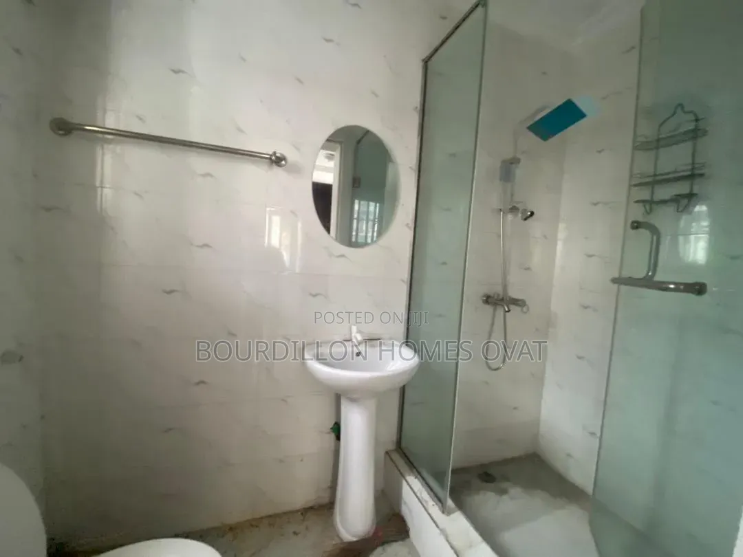 3bdrm Apartment in Osapa London Lekki for rent in Osapa london