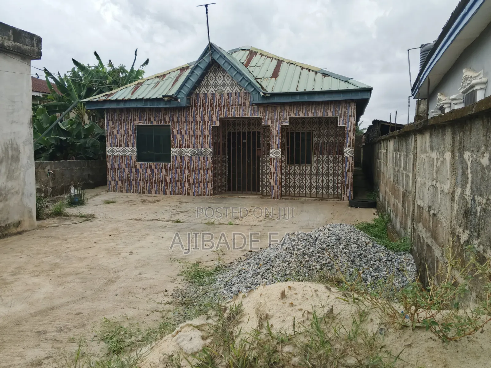 3bdrm Bungalow in Ayobo for sale in Ayobo