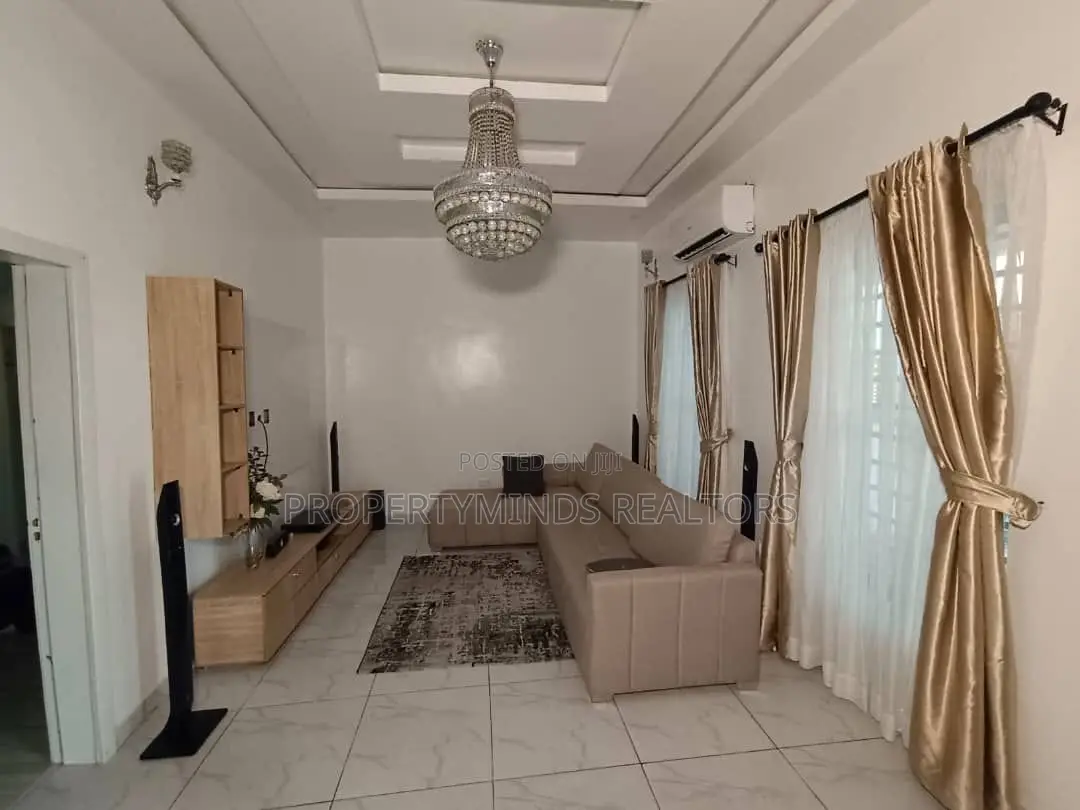 4bdrm Duplex in Chevron for sale in Chevron
