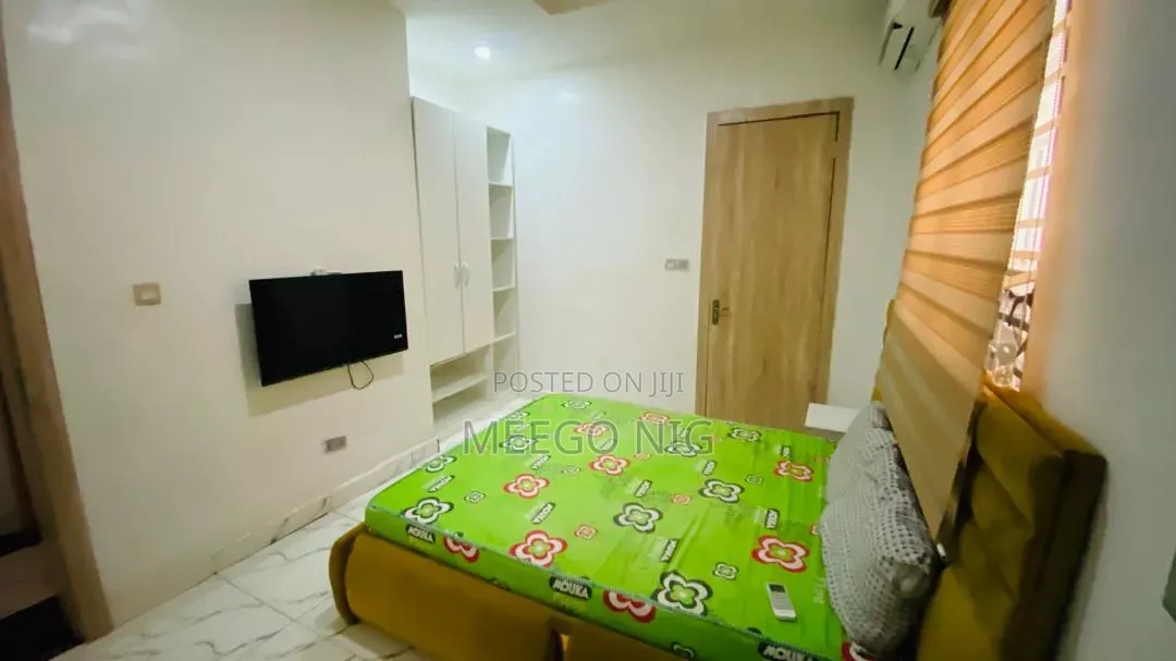 Furnished 4bdrm Duplex in Chevron for sale in Chevron