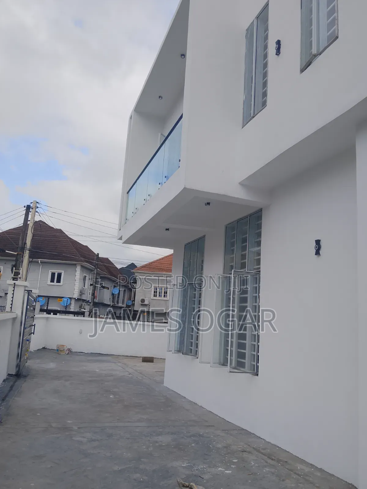 4bdrm Duplex in Ikota for sale in Ikota