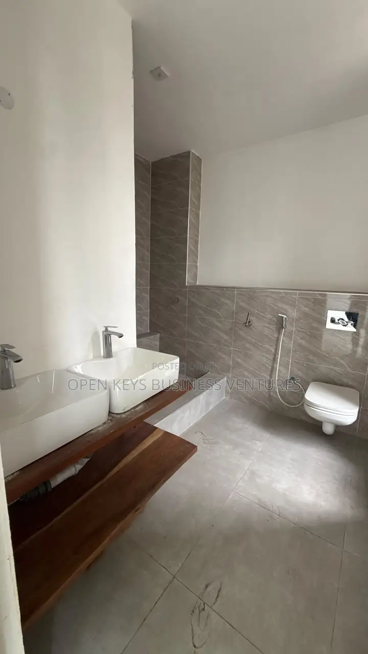 Furnished 4bdrm Duplex in Ikate for sale in Ikate