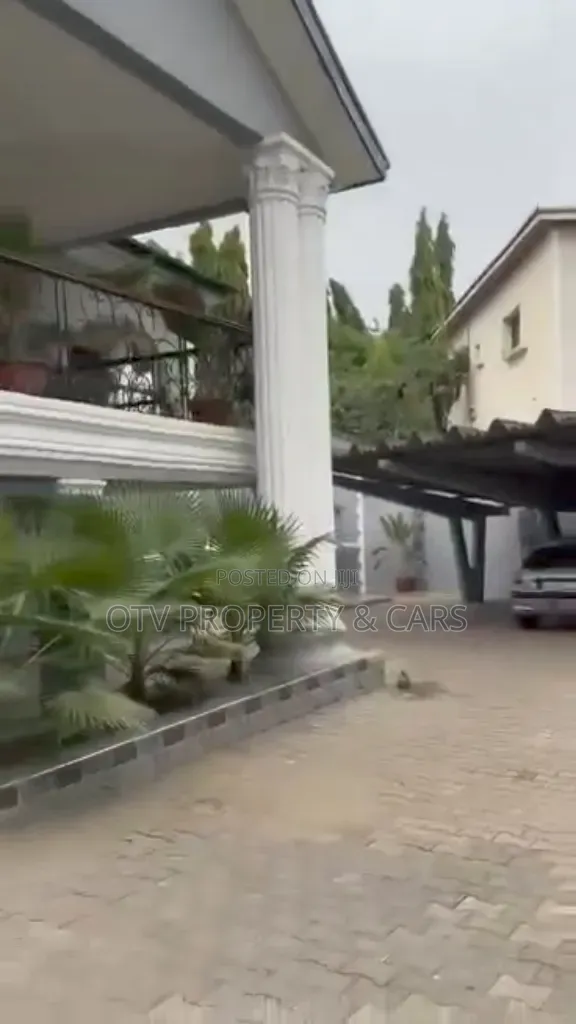 5bdrm Duplex in Maitama for sale in Maitama