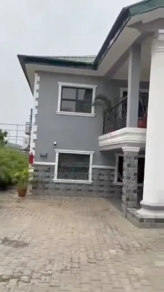 5bdrm Duplex in Maitama for sale in Maitama