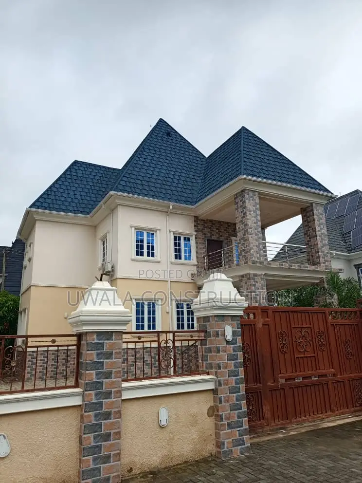 4bdrm Duplex in FHA for sale in FHA