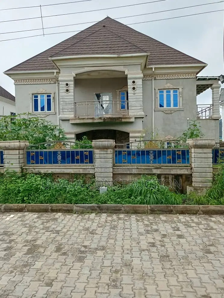5bdrm Duplex in FHA for sale in FHA