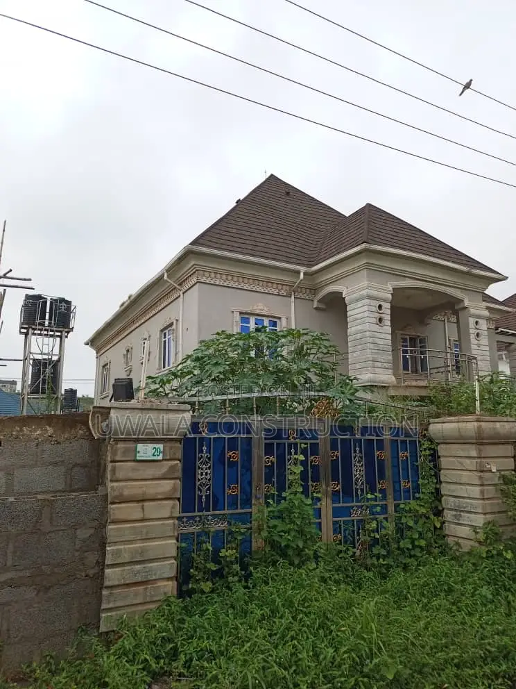 5bdrm Duplex in FHA for sale in FHA