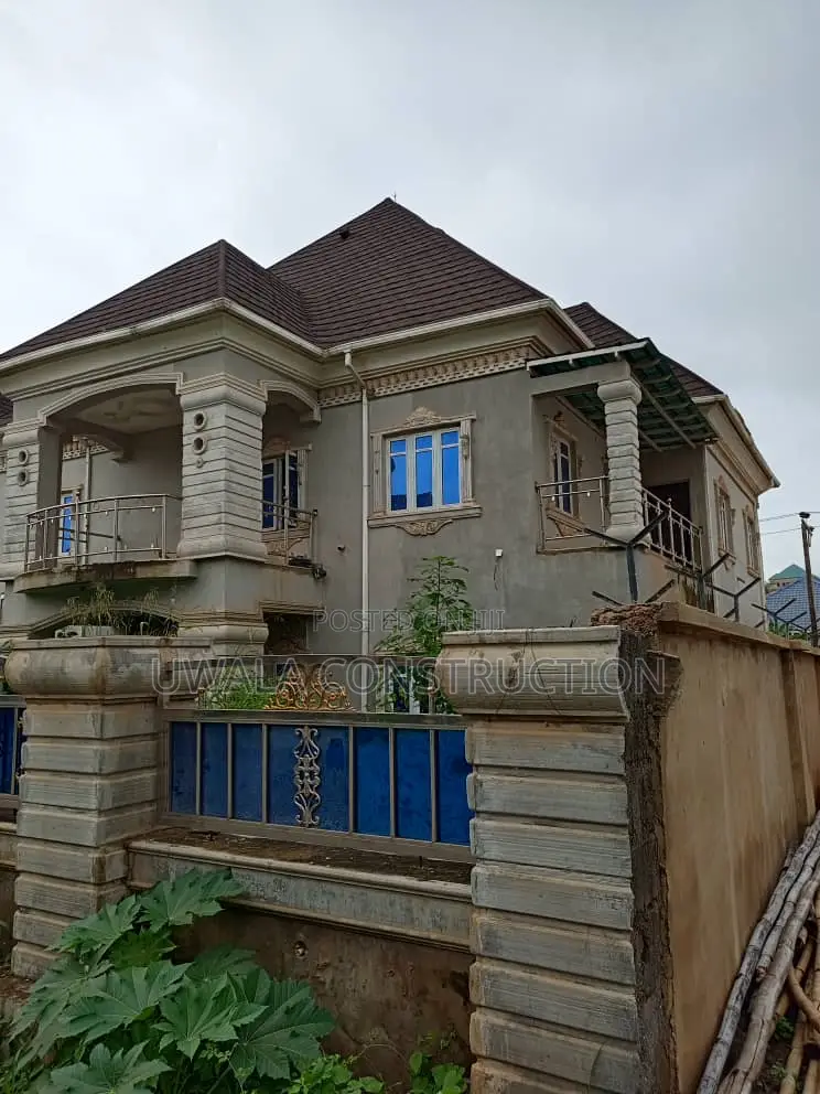5bdrm Duplex in FHA for sale in FHA