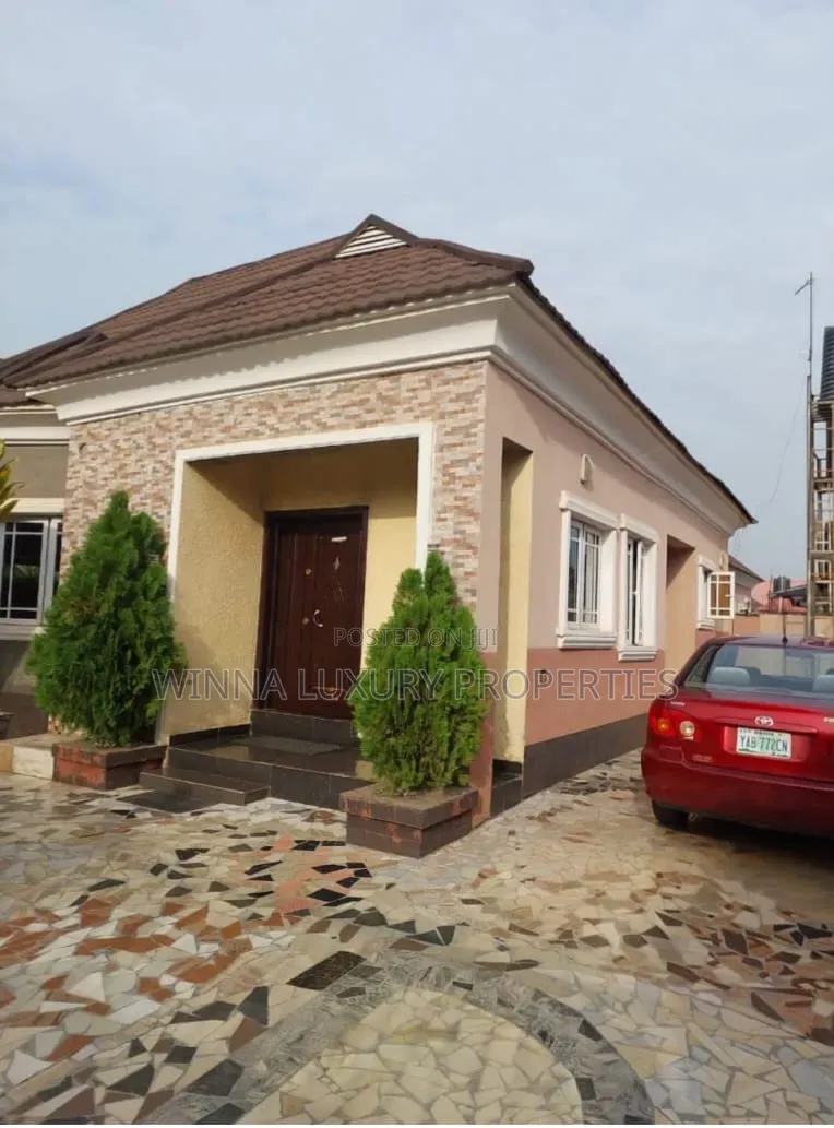 3bdrm Bungalow in Palm Height Estate, Lugbe District for sale in Lugbe District