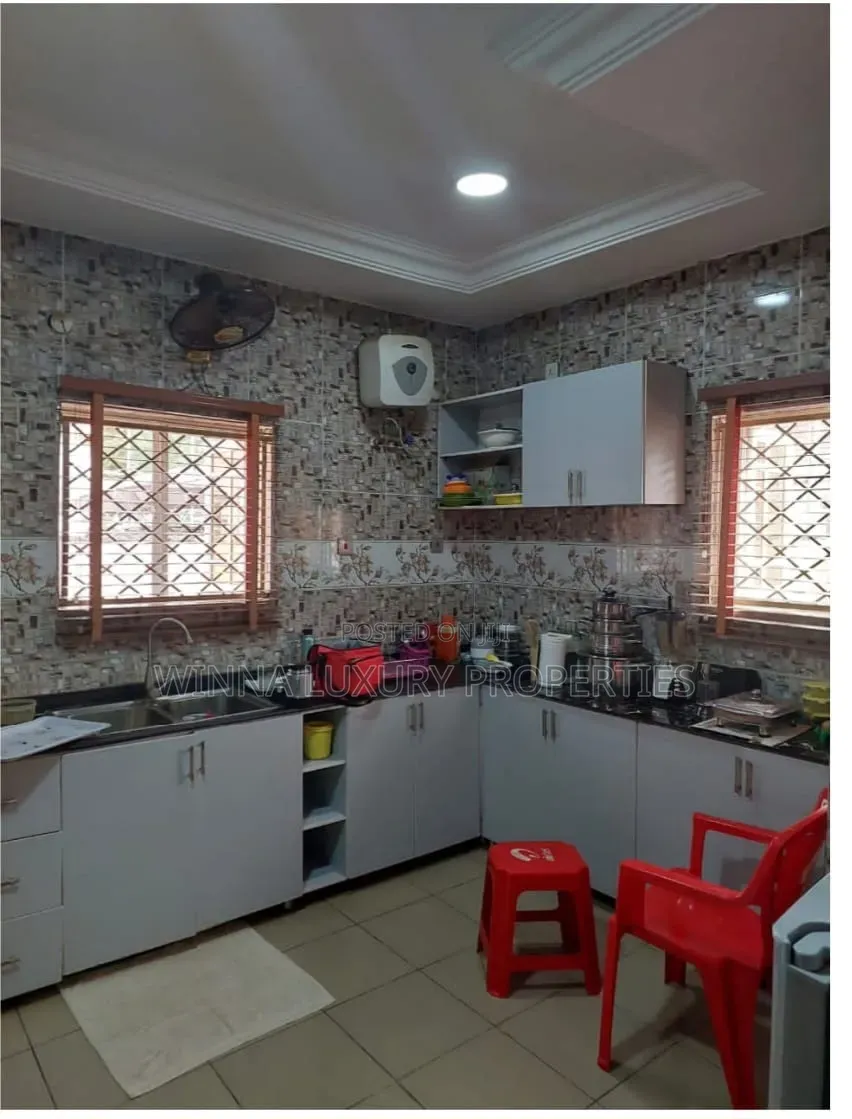 3bdrm Bungalow in Palm Height Estate, Lugbe District for sale in Lugbe District