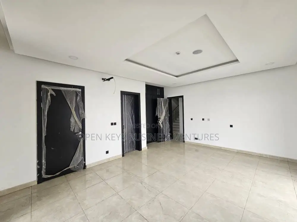 Furnished 5bdrm Duplex in Banana Island for rent in Banana Island
