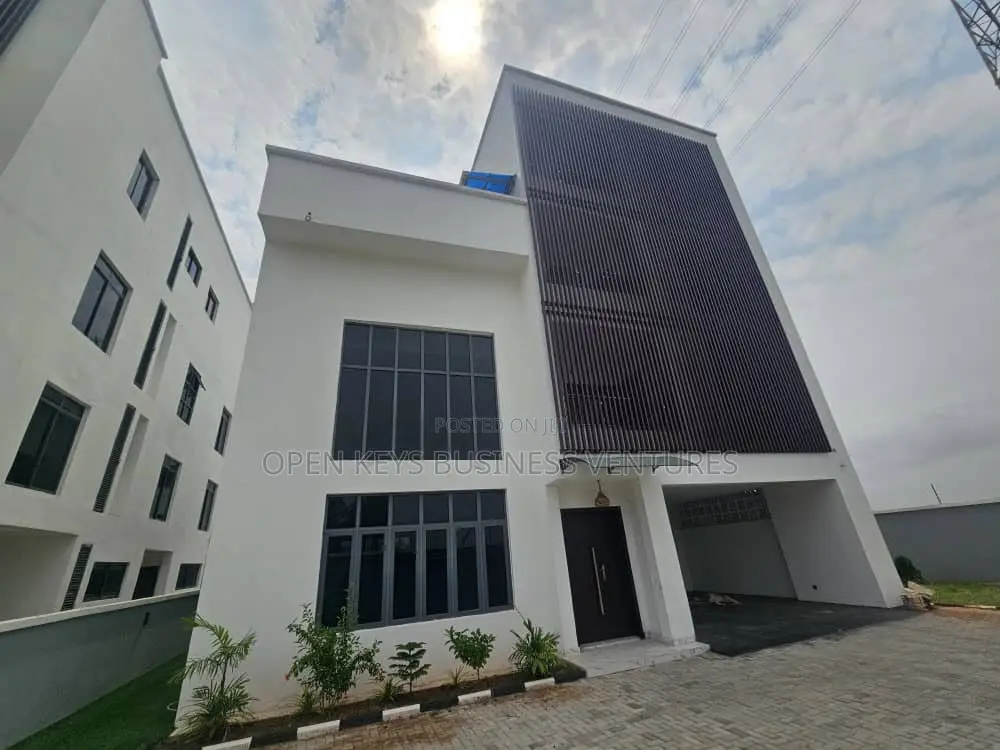 Furnished 5bdrm Duplex in Banana Island for rent in Banana Island