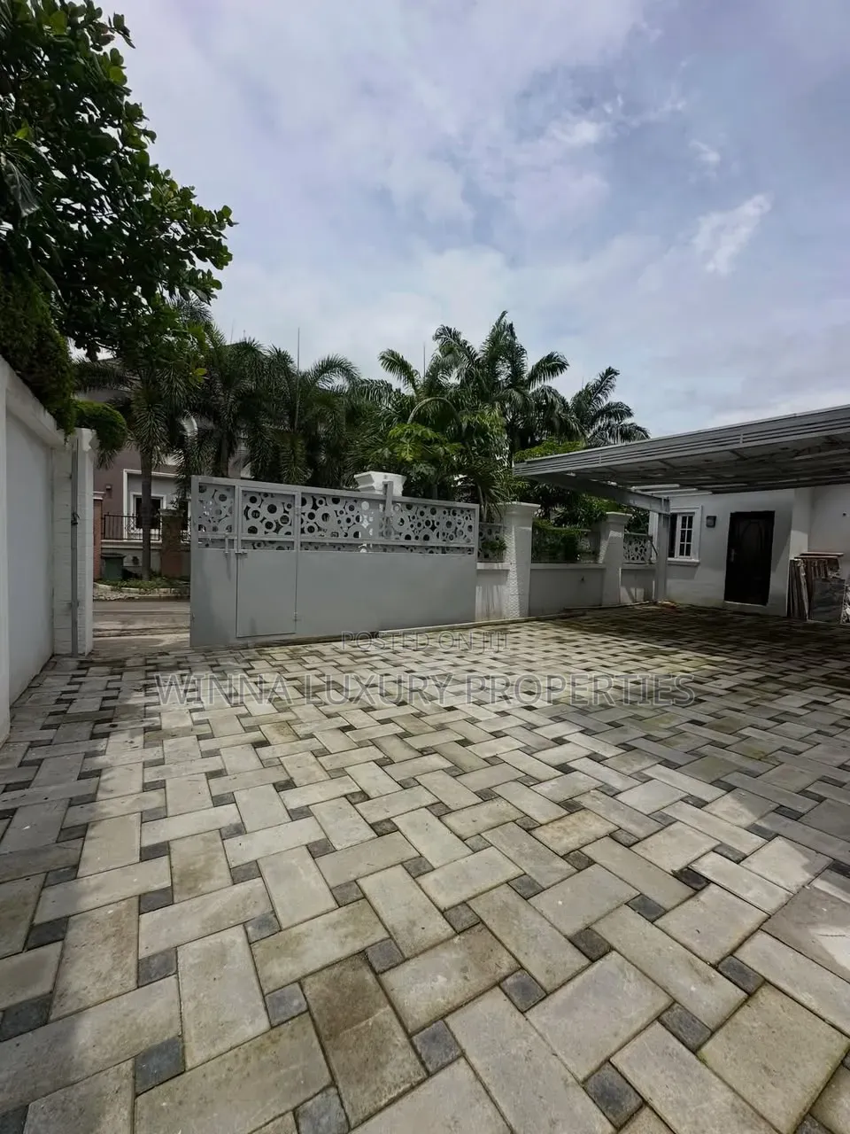 6bdrm Duplex in Kukwaba, Around, Kaura for sale in Kaura