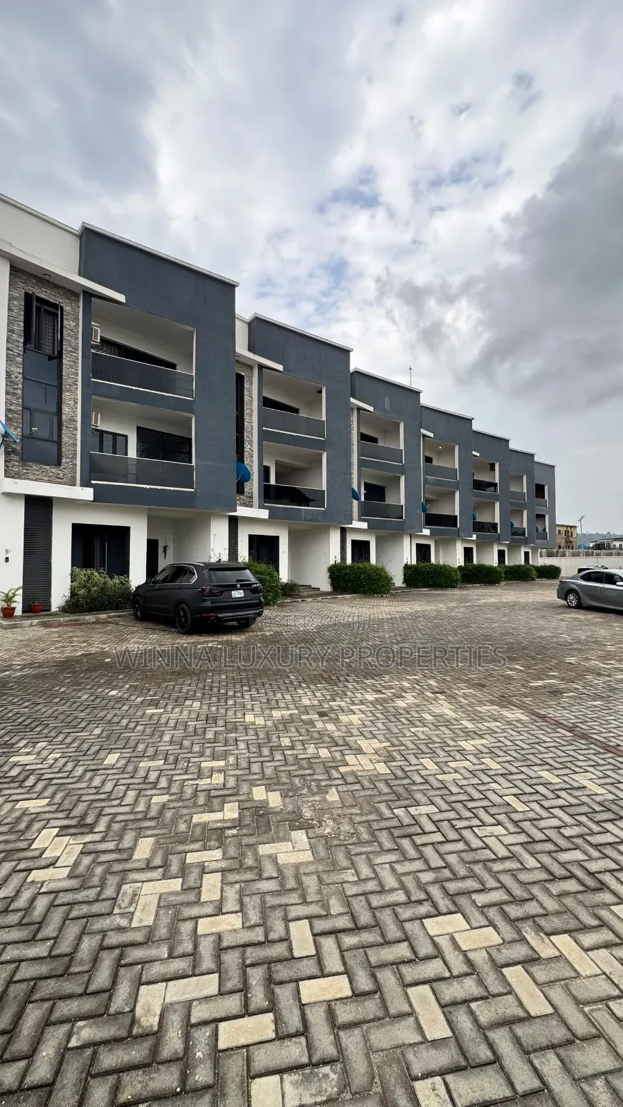 5bdrm Townhouse/Terrace in Life Camp Main for sale in Life Camp