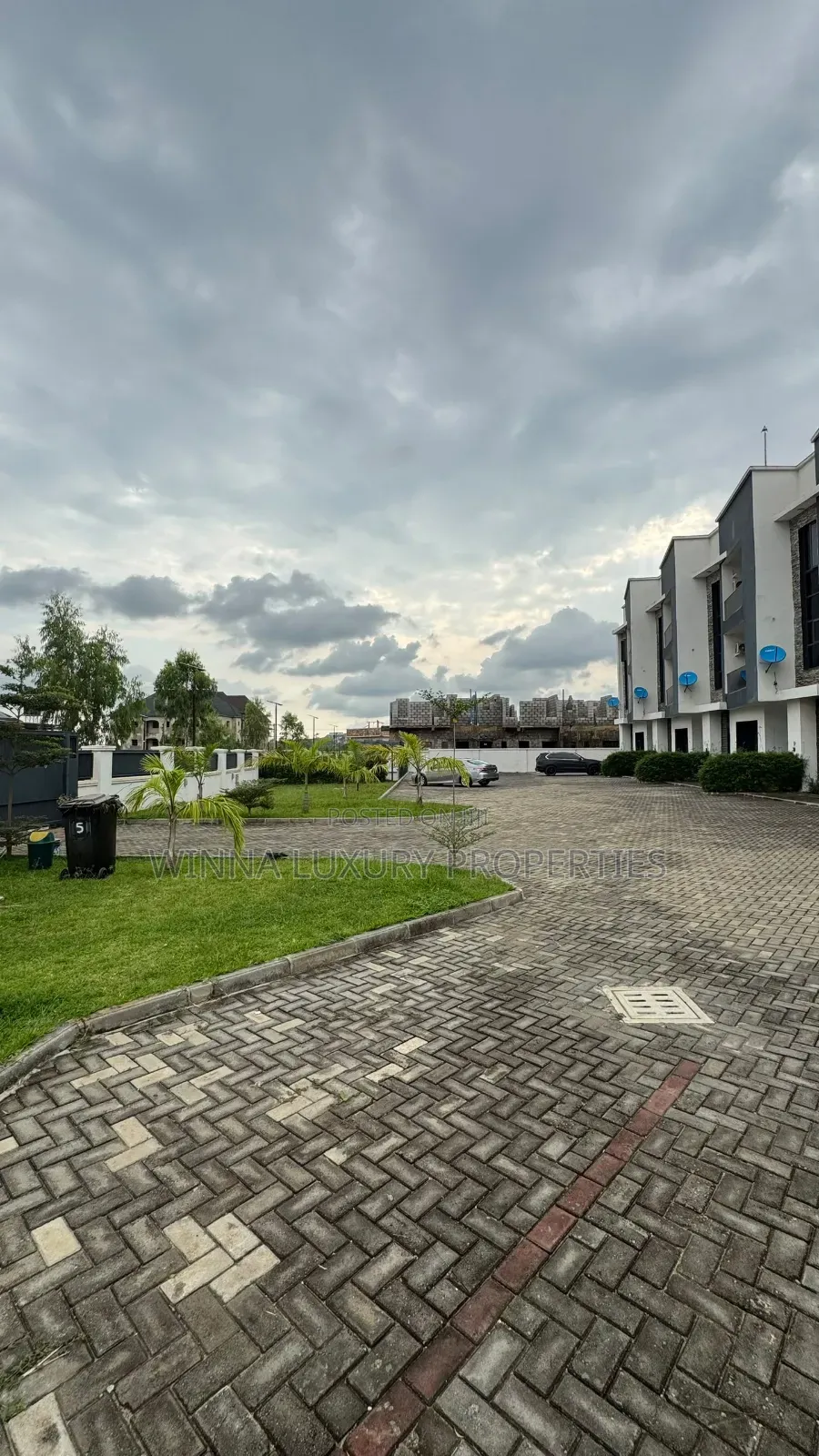 5bdrm Townhouse/Terrace in Life Camp Main for sale in Life Camp