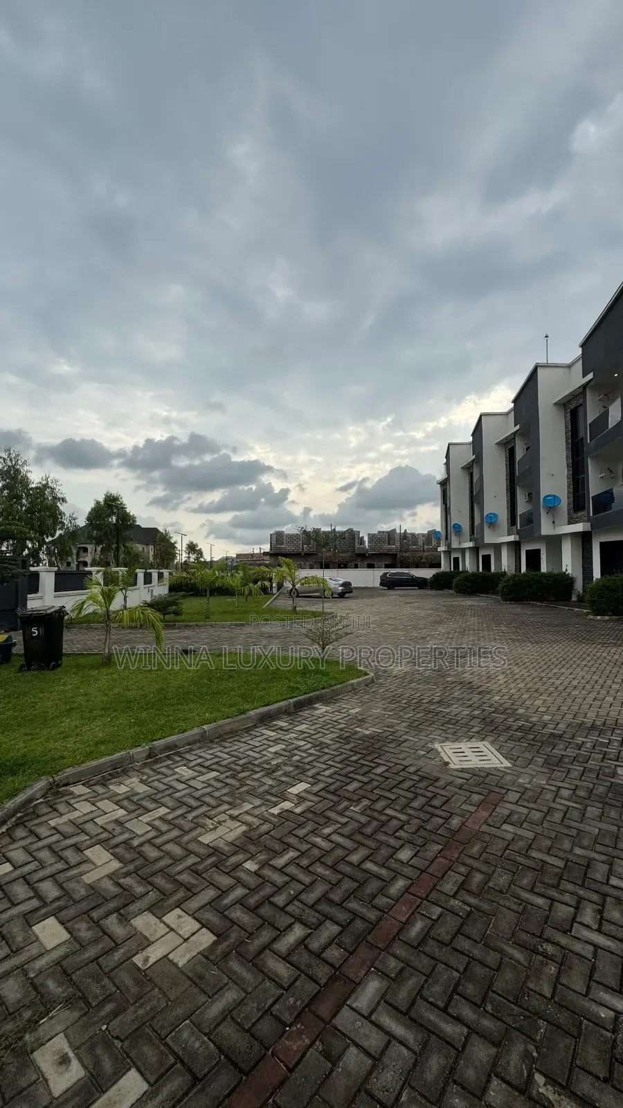 5bdrm Townhouse/Terrace in Life Camp Main for sale in Life Camp