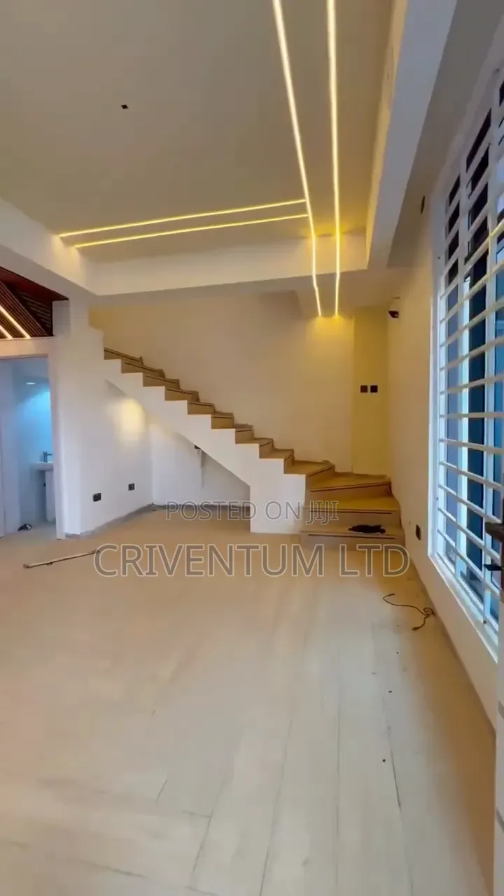 4bdrm Duplex in Utako for sale in Utako