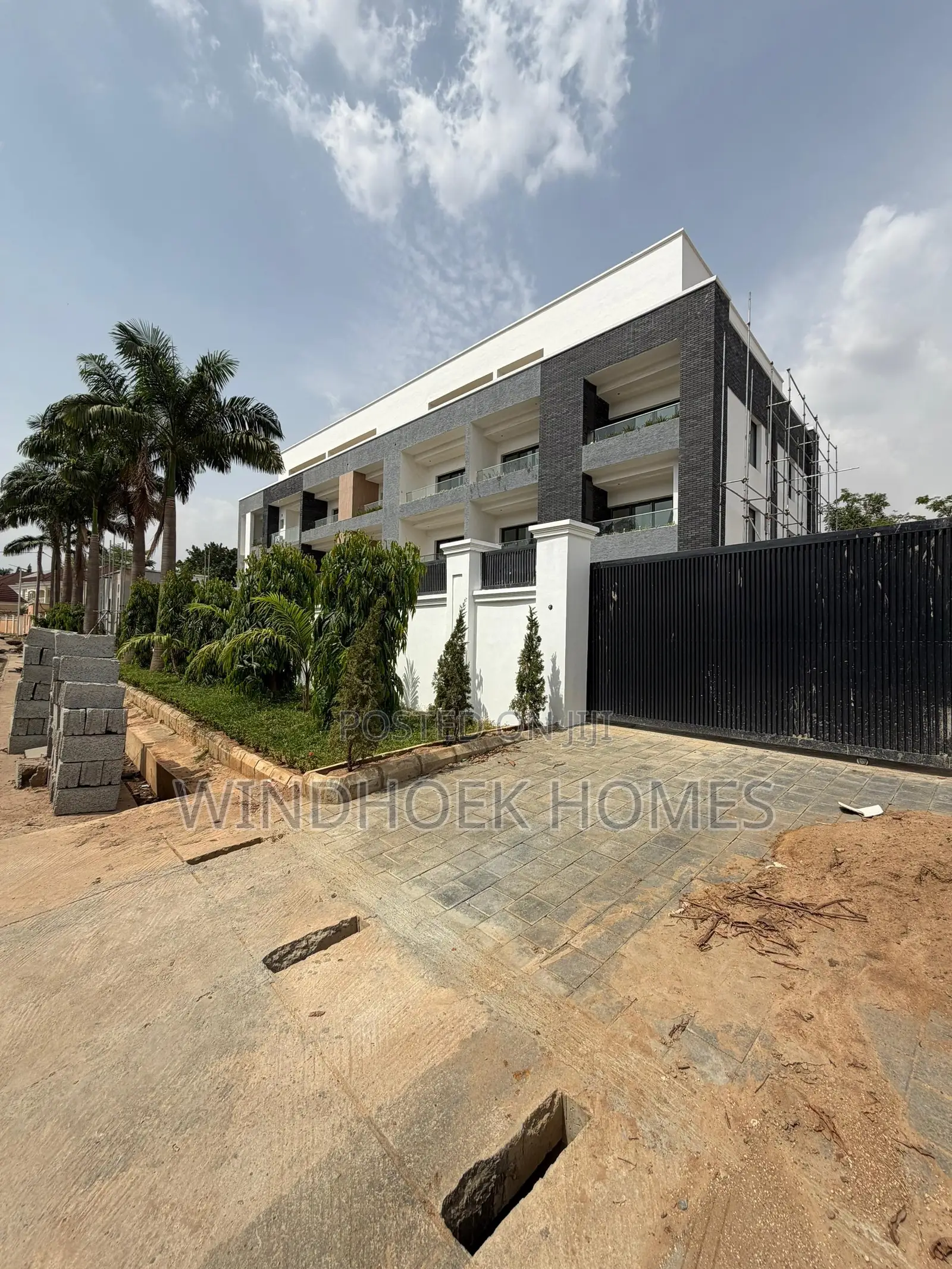 3bdrm Block of Flats in Gwarinpa for rent in Gwarinpa