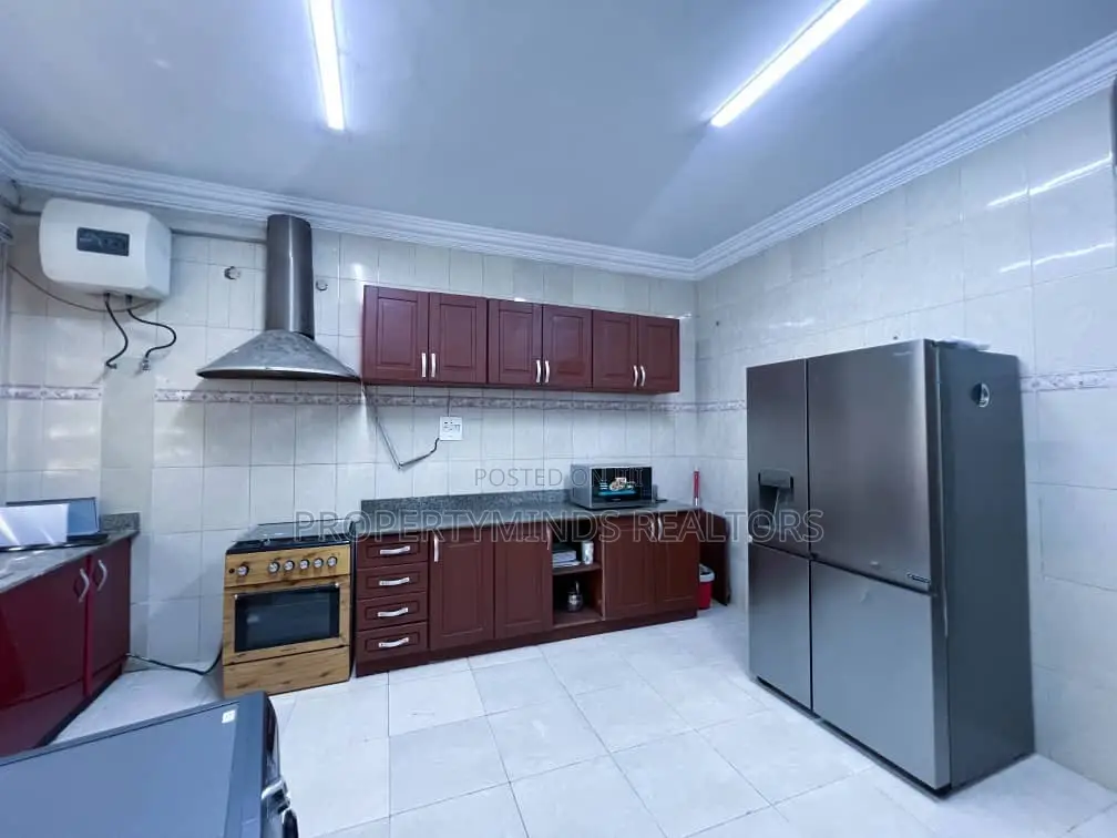 Furnished 4bdrm Duplex in Lekki Phase 1 for rent in Lekki Phase 1
