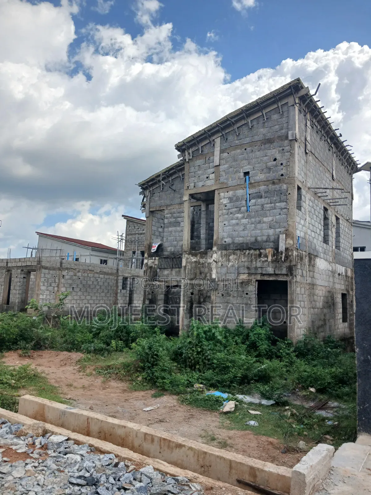 4bdrm Duplex in Nut Estate, Lugbe District for sale in Lugbe District