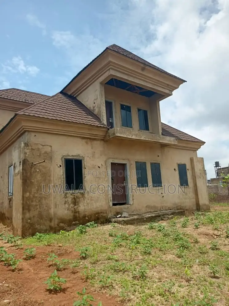 5bdrm Duplex in Pyakasa for sale in Pyakasa