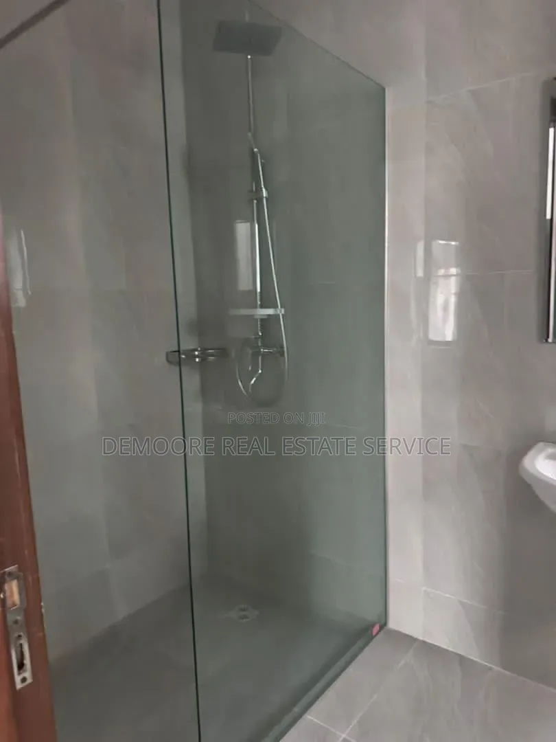 4bdrm Duplex in Lekki Phase 1 for sale in Lekki Phase 1