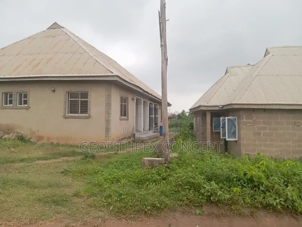 2bdrm Bungalow in Iwo Road for sale in Iwo Road