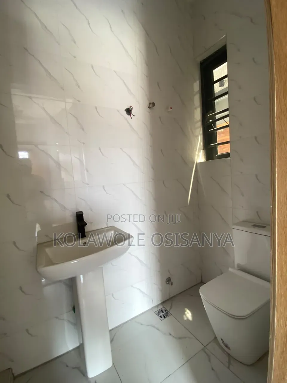 5bdrm Duplex in Metro Estate, Ado / Ajah for sale in Ado / Ajah