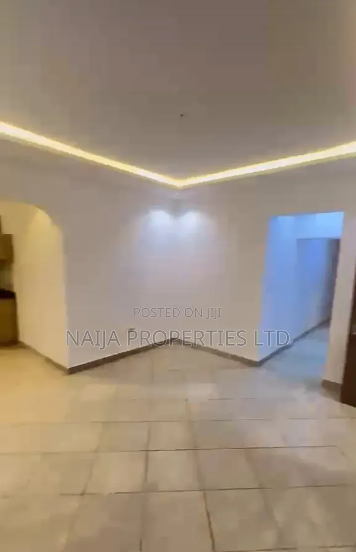 Mini Flat in Ikota Villa Estate for rent in Ikota
