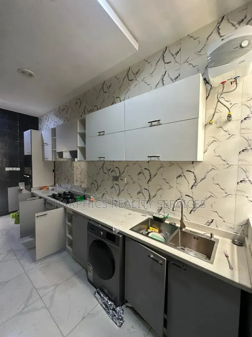 3bdrm Duplex in Ikota for rent in Ikota