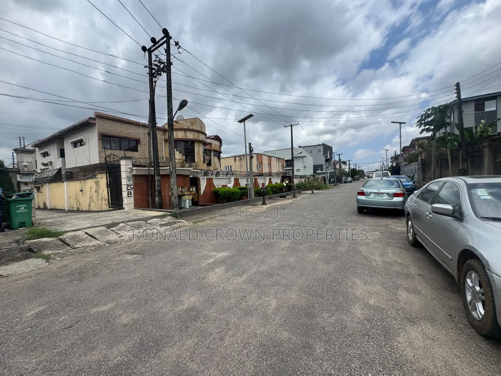 A Corner Piece Land Measuring 878sqm in a Secure Neighborhood at Ikeja in Opebi