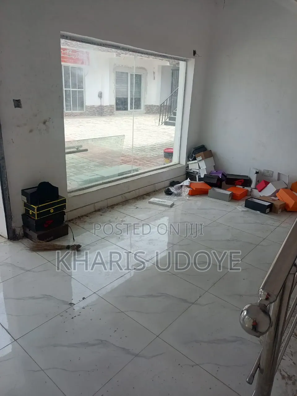Shops Facing  Lekki Ajah Express Way in Lekki