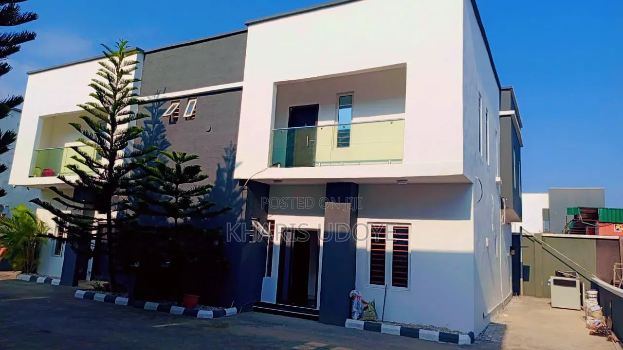 4bdrm Duplex in Lekki for sale in Lekki