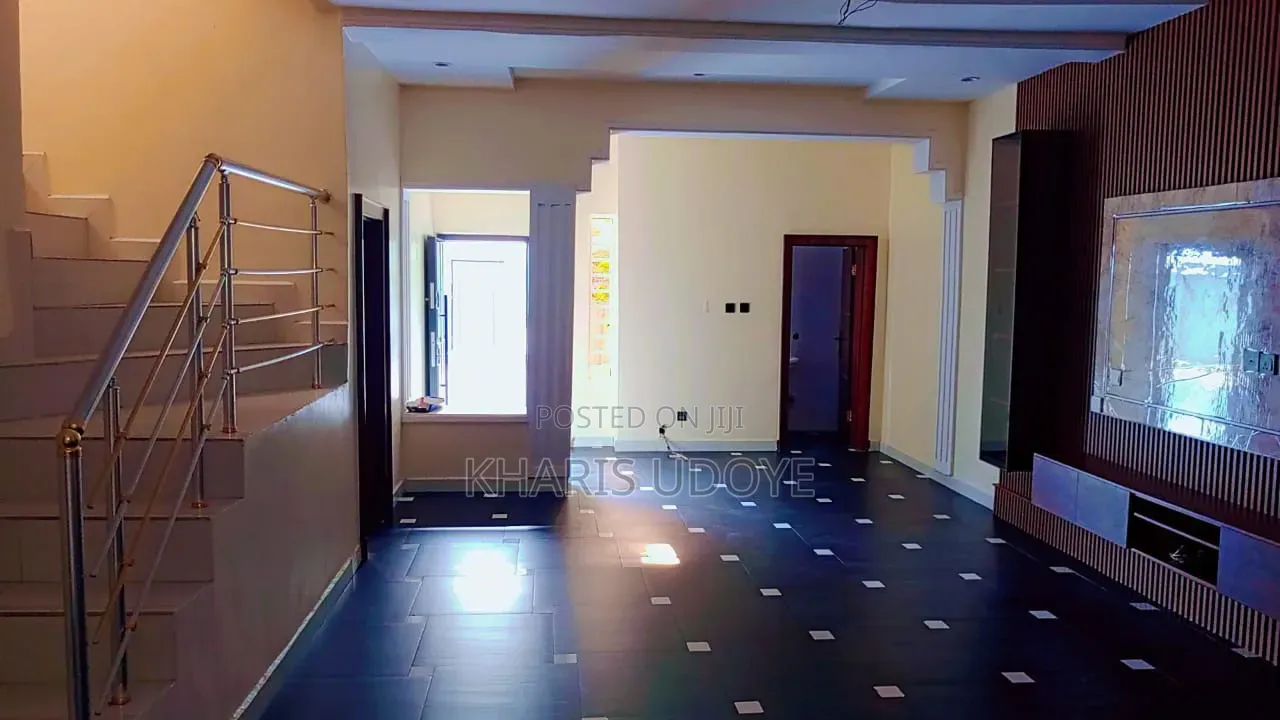 4bdrm Duplex in Lekki for sale in Lekki