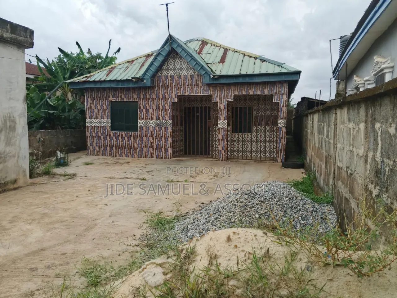 Furnished 3bdrm Bungalow in Ayobo for sale in Ayobo