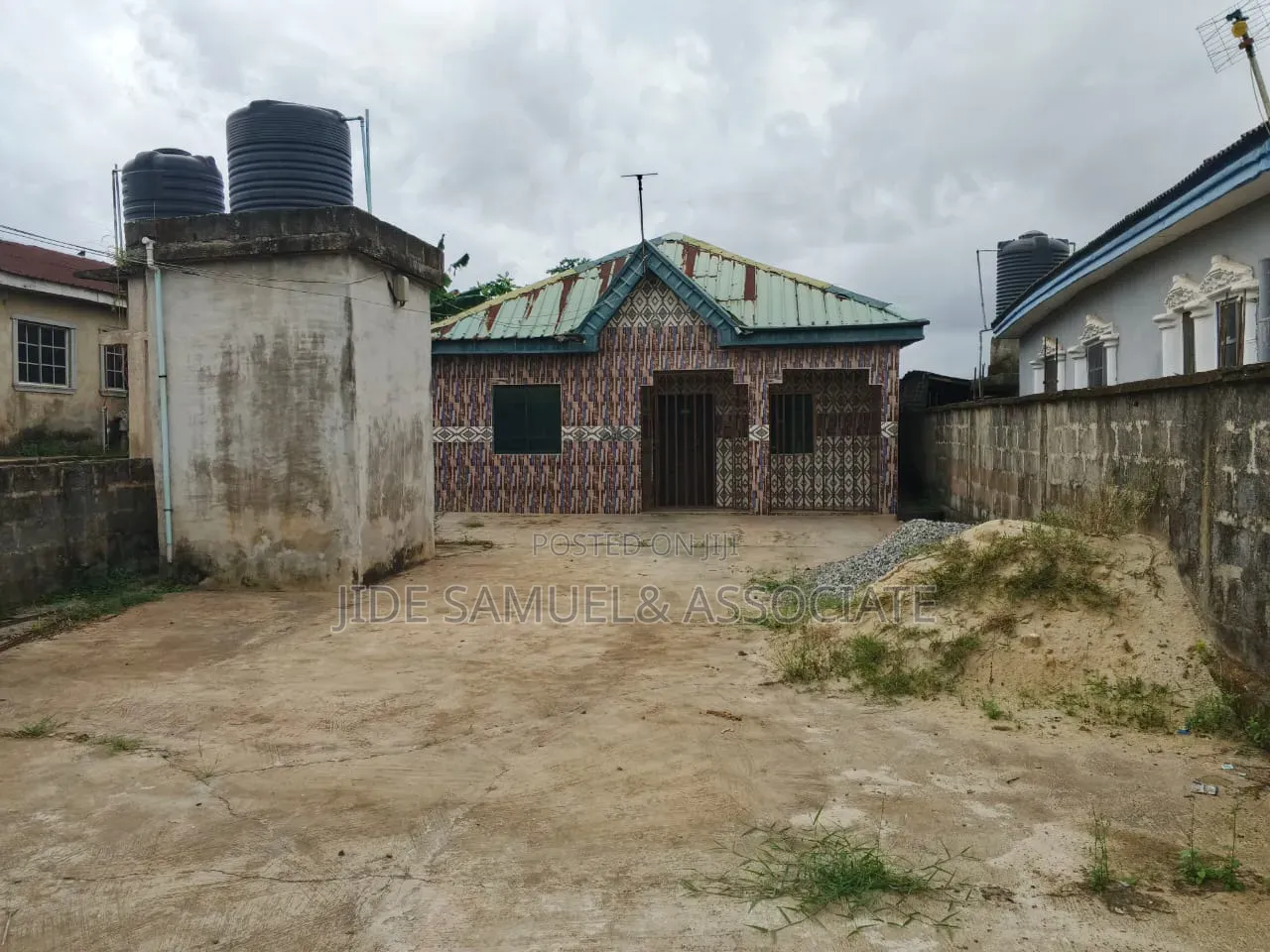 Furnished 3bdrm Bungalow in Ayobo for sale in Ayobo